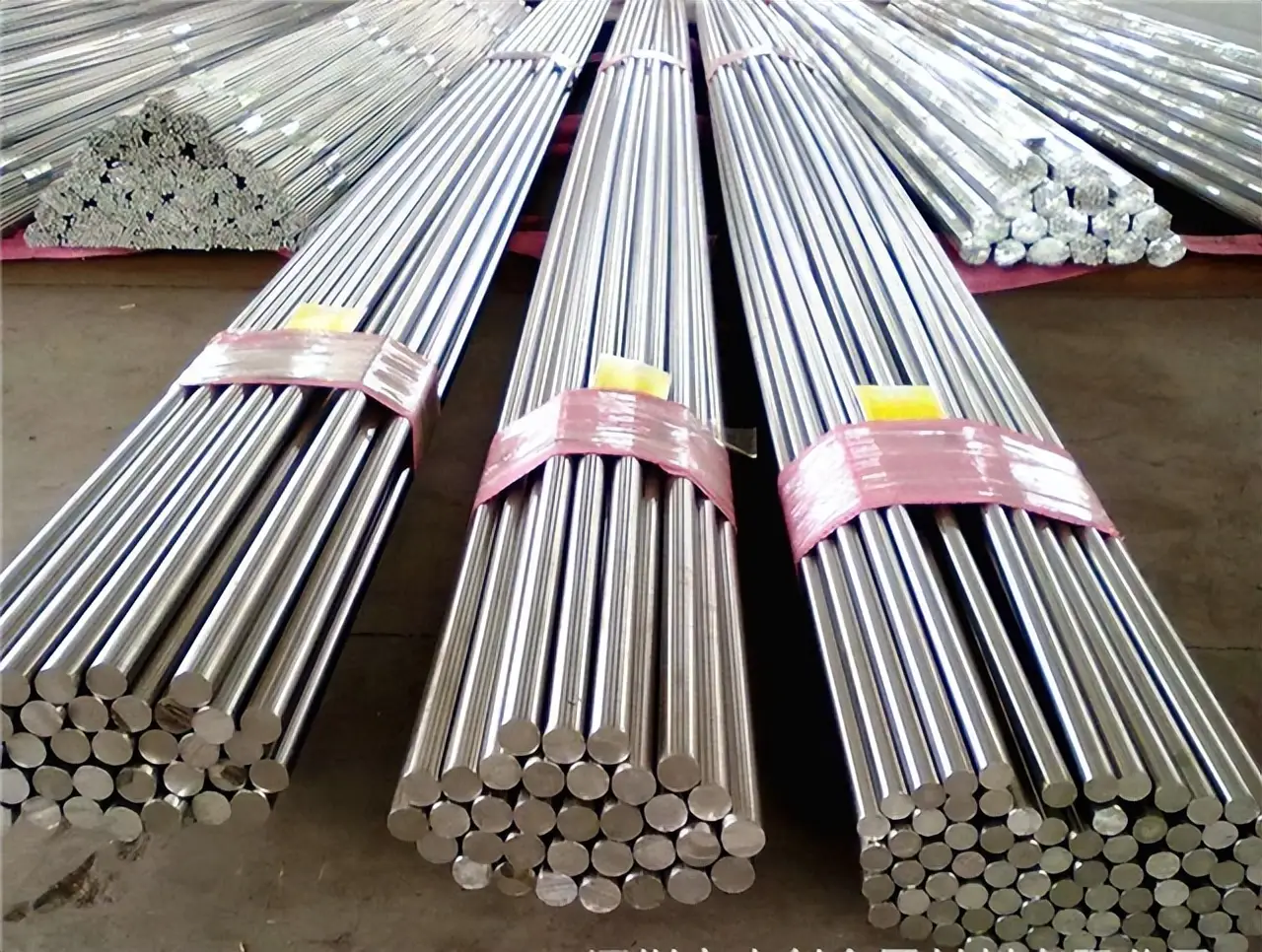 304不銹鋼圓棒：材質(zhì)優(yōu)勢(shì)深度解析，為何它是眾多領(lǐng)域的優(yōu)選？